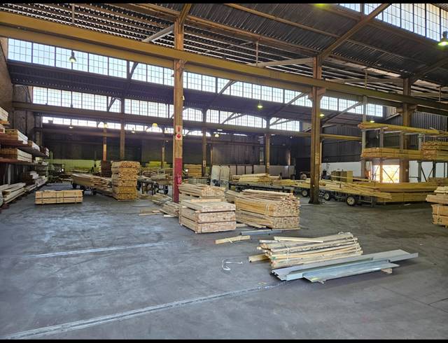 2,500M² WORKSHOP TO LET IN JET PARK